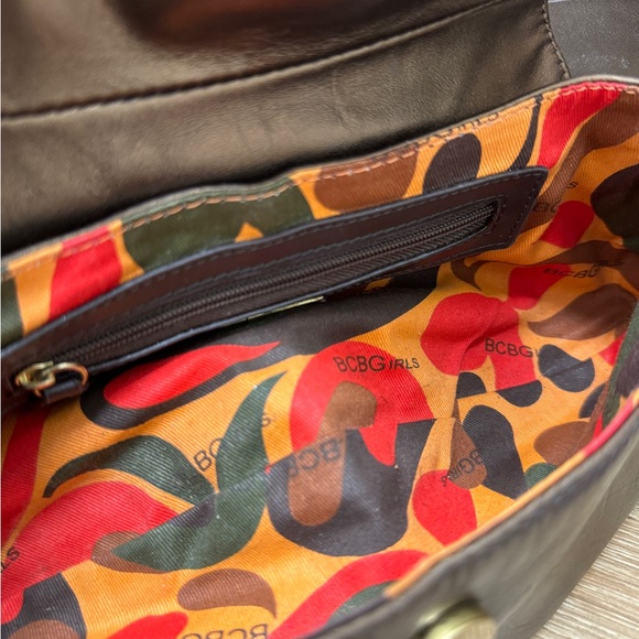 BCBGIRLS Metallic Brown Shoulder Bag with
Gold Hardware - Picture 13 of 13